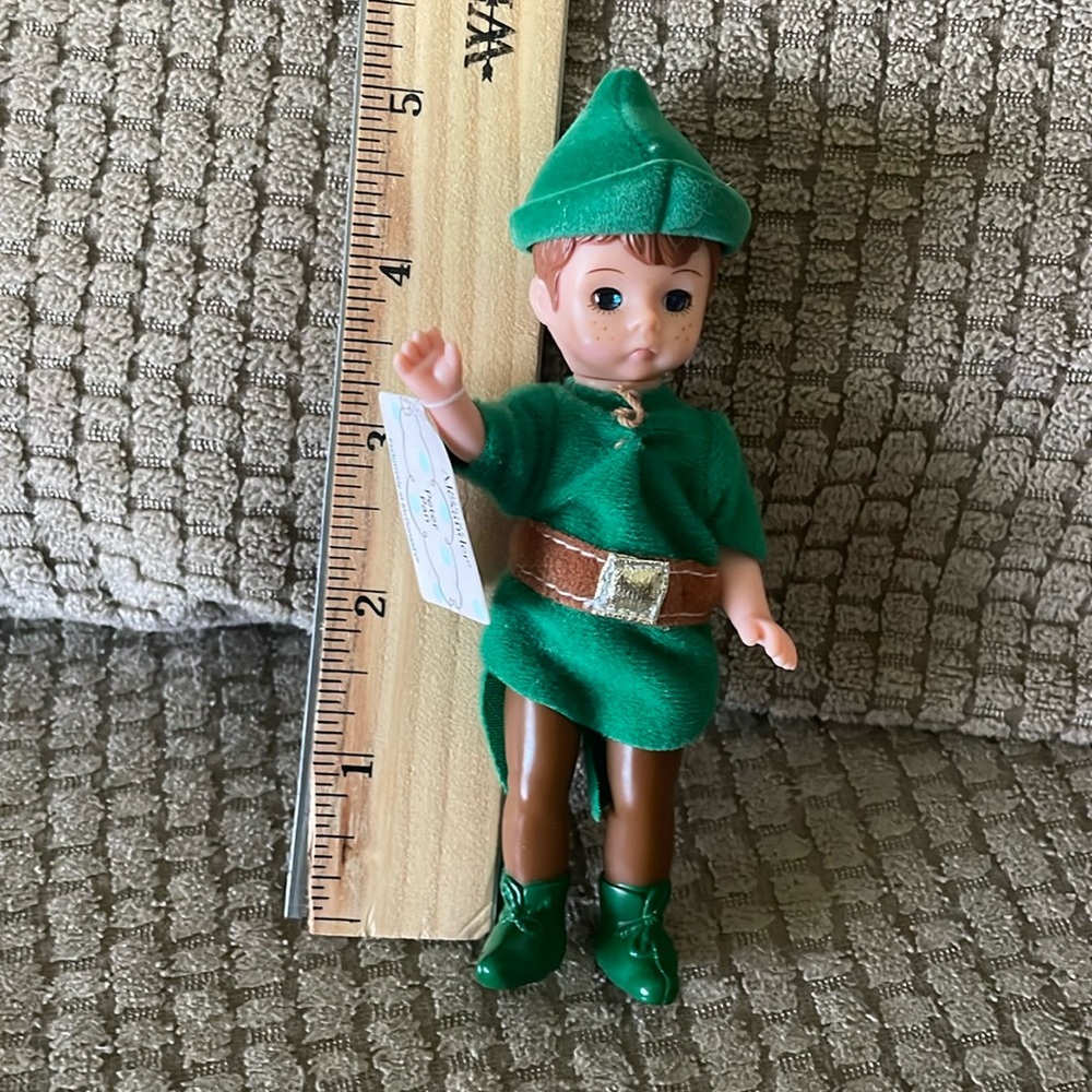 Mini Madam Alexander Peter Pan doll‎